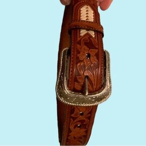 Justin Leather belt 32 waist beautiful Justin belt Western Wear